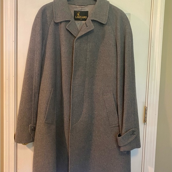 Lakeland Men's Classic Gray Wool Over Coat Sz 44 - Picture 1 of 14